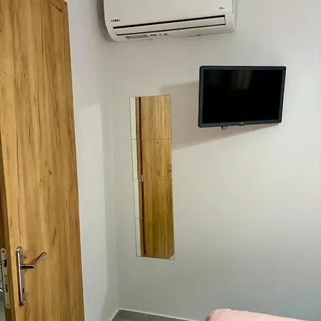 Charming With Pool In Apartament *